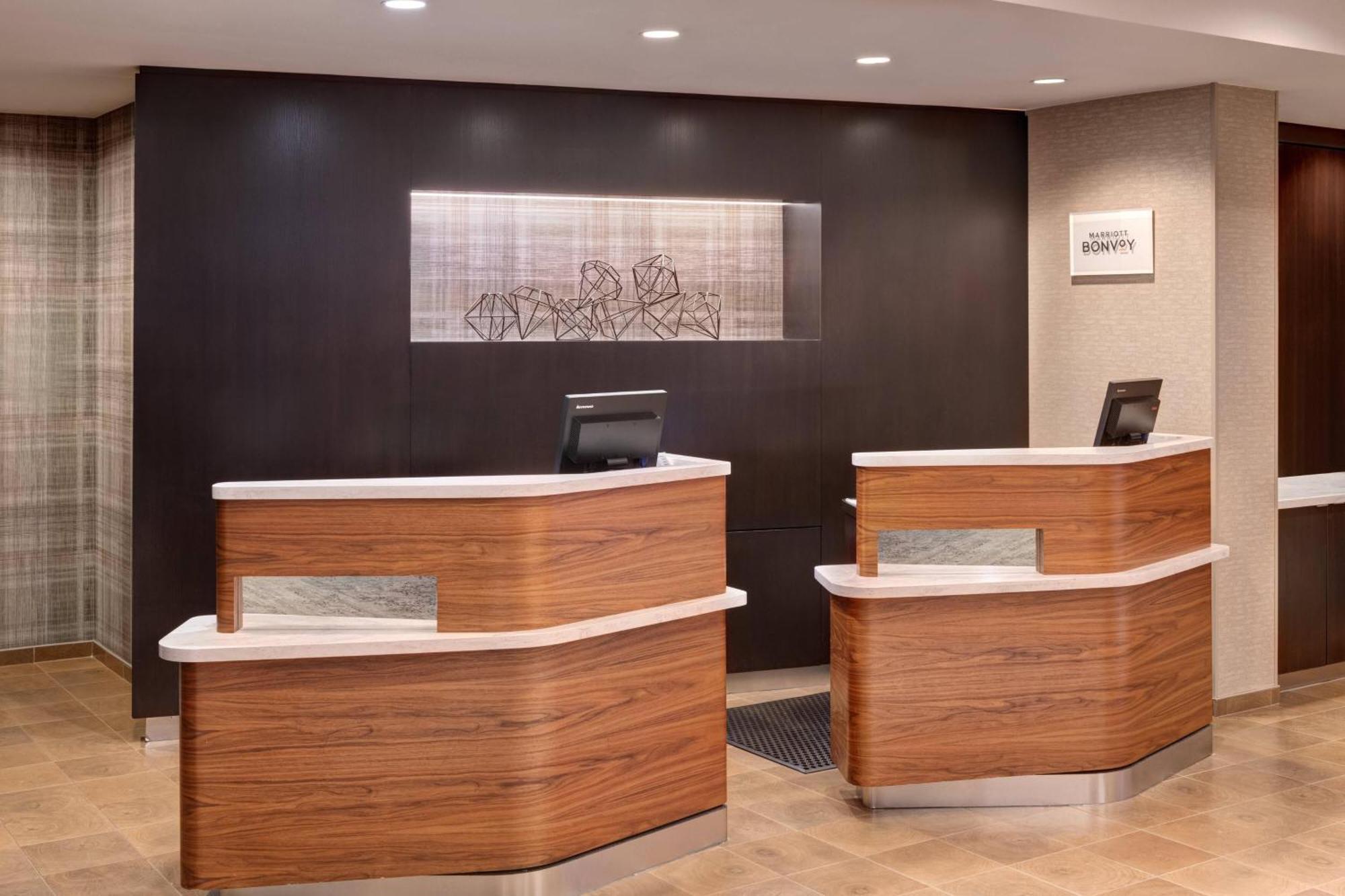Courtyard By Marriott Pittsburgh Washington Meadow Lands Exterior foto