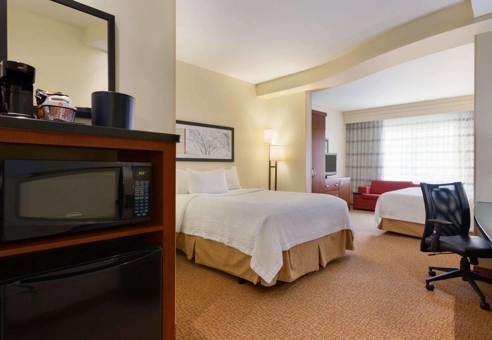 Courtyard By Marriott Pittsburgh Washington Meadow Lands Exterior foto