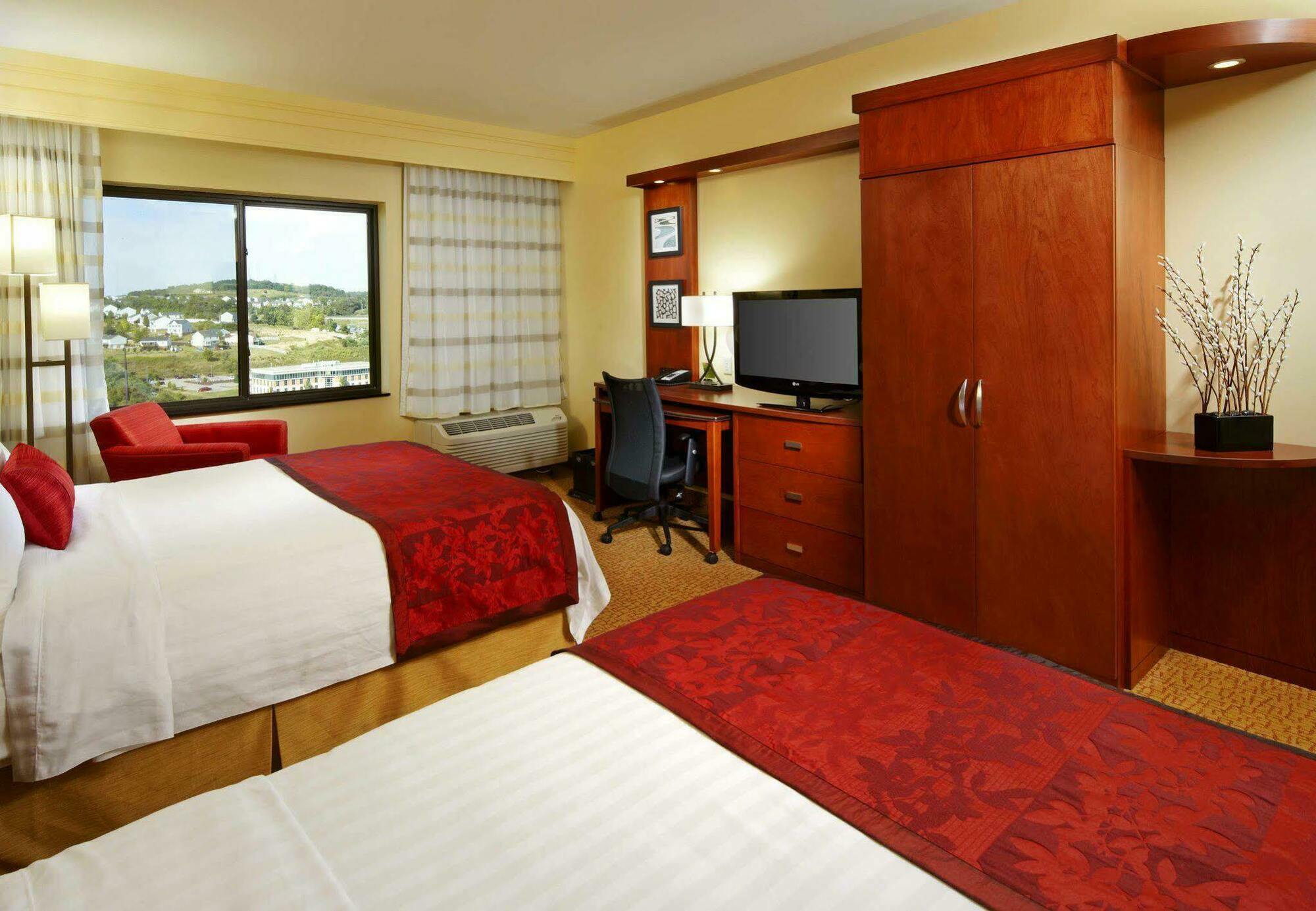 Courtyard By Marriott Pittsburgh Washington Meadow Lands Exterior foto